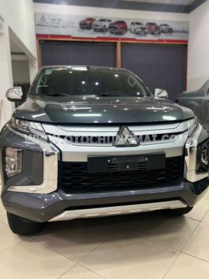 Xe Mitsubishi Triton 4x2 AT Mivec Premium