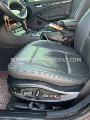 Xe BMW 3 Series 325i