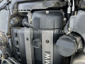Xe BMW 3 Series 325i