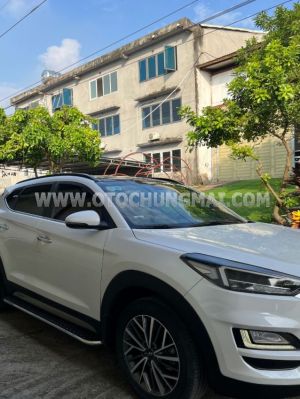Hyundai Tucson-2.0 AT CRDi
