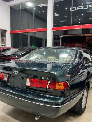 Xe Toyota Camry GLi 2.2