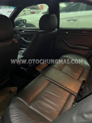 Xe BMW 3 Series 325i