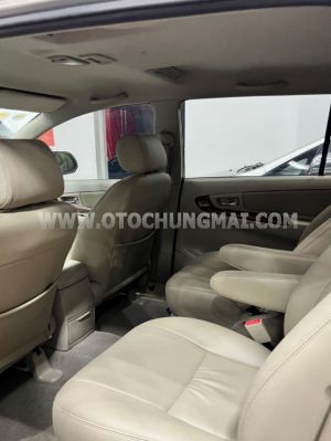 Xe Toyota Innova 2.0V