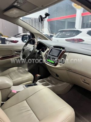 Xe Toyota Innova 2.0V