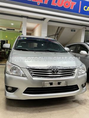 Xe Toyota Innova 2.0V