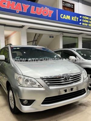 Xe Toyota Innova 2.0V