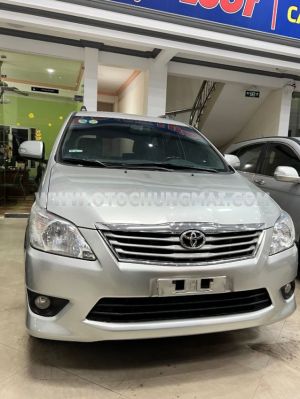 Xe Toyota Innova 2.0V