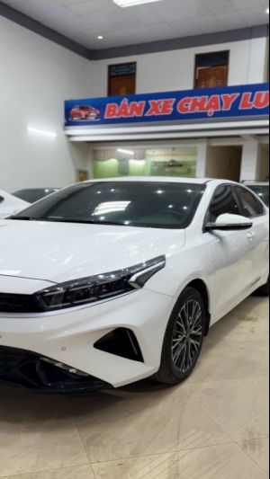 Xe Kia K3 Premium 1.6 AT