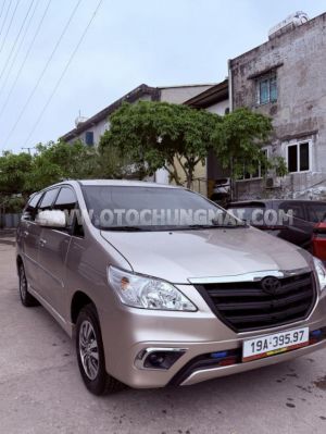 Toyota Innova 2.0E
