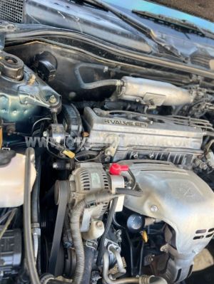 Xe Toyota Camry GLi 2.2