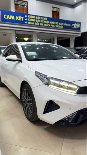 Kia K3 Premium 1.6 AT