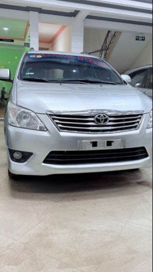 Toyota Innova 2.0V