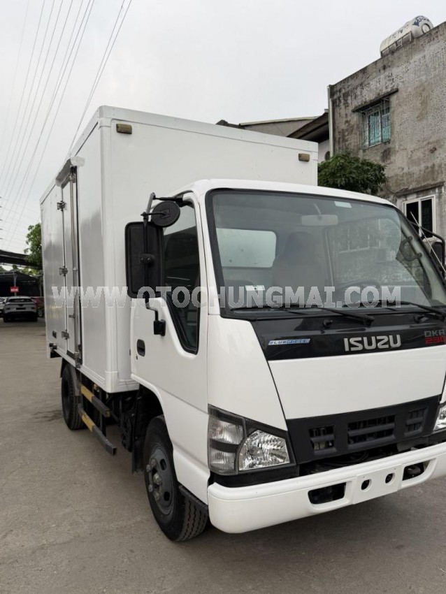Isuzu QKR QMR77HE4 Thùng Kín