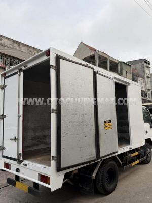 Xe Isuzu QKR QMR77HE4 Thùng Kín