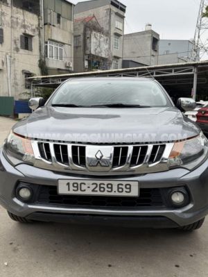 Xe Mitsubishi Triton 4x2 AT
