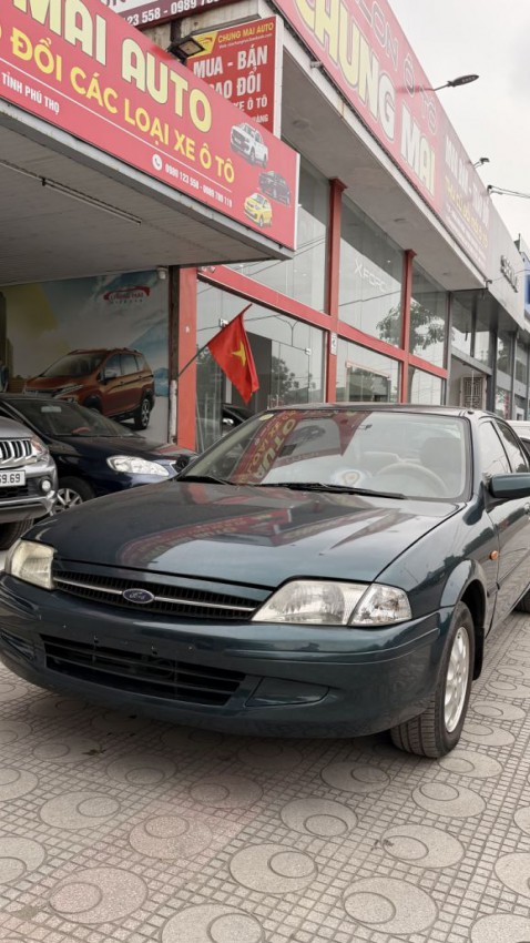 Ford Laser Deluxe 1.6 MT