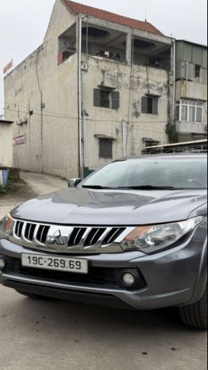 Xe Mitsubishi Triton 4x2 AT