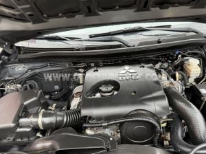 Xe Mitsubishi Triton 4x2 AT