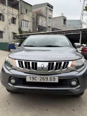 Xe Mitsubishi Triton 4x2 AT