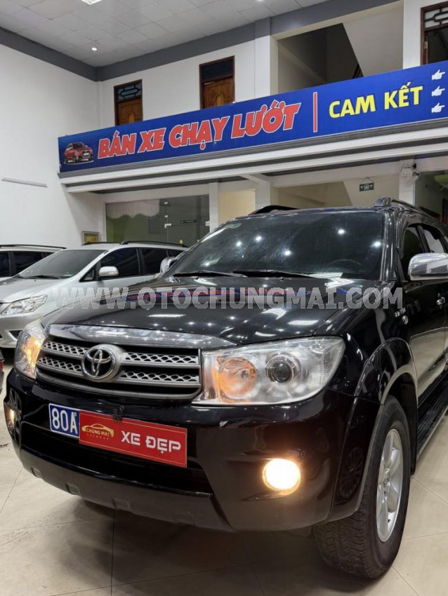 Toyota Fortuner 2.7V 4x4 AT