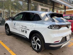 Xe VinFast VF8 Eco AWD