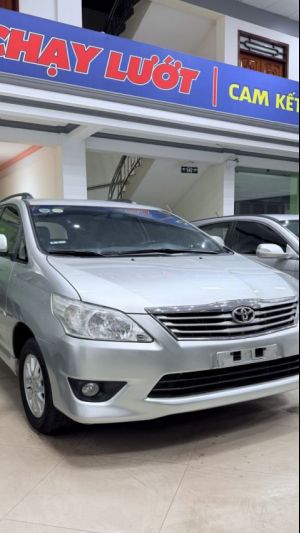Xe Toyota Innova 2.0V