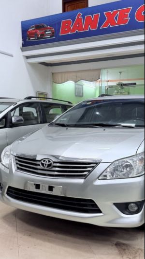 Xe Toyota Innova 2.0V