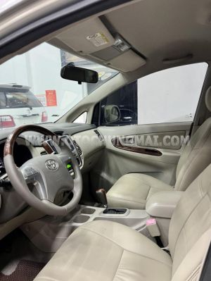 Xe Toyota Innova 2.0V