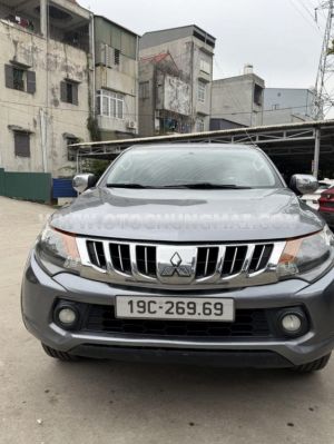 Xe Mitsubishi Triton 4x2 AT