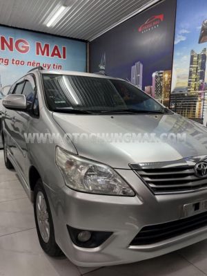 Xe Toyota Innova 2.0V
