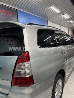 Xe Toyota Innova 2.0V
