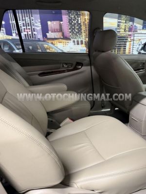 Xe Toyota Innova 2.0V