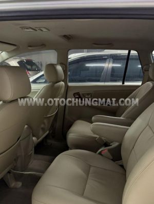 Xe Toyota Innova 2.0V