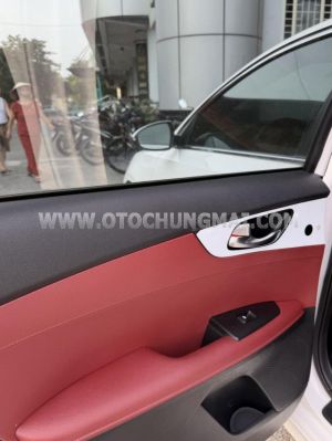 Xe Kia K3 Premium 1.6 AT
