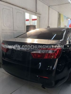 Xe Toyota Camry 2.0E
