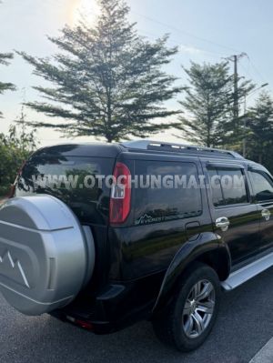 Xe Ford Everest Limited 2.5L 4x2 AT