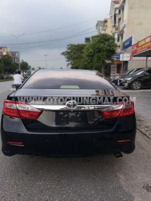 Xe Toyota Camry 2.0E