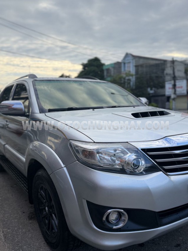 Xe Toyota Fortuner 2.5G