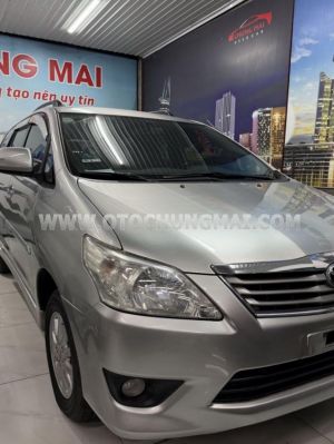 Toyota Innova-2.0V