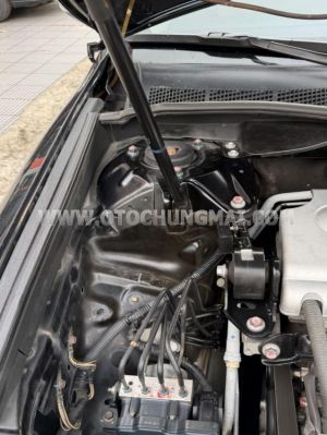 Xe Toyota Camry 2.0E