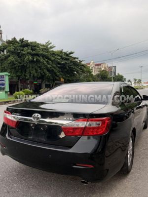 Xe Toyota Camry 2.0E