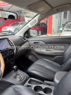 Xe Mitsubishi Triton 4x2 AT