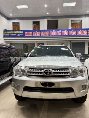 Toyota Fortuner 2.7V 4x4 AT