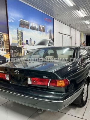 Xe Toyota Camry GLi 2.2