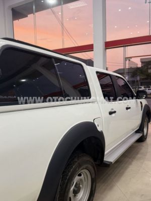Xe Ford Ranger XL 4x4 MT