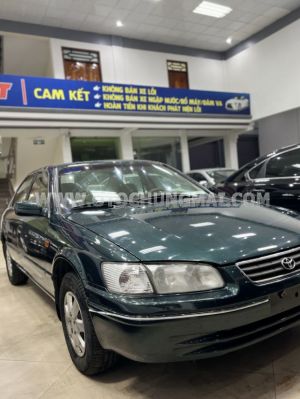 Xe Toyota Camry GLi 2.2