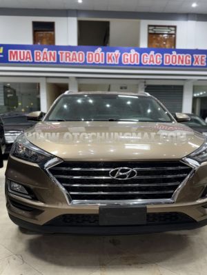 Hyundai Tucson-2.0 AT