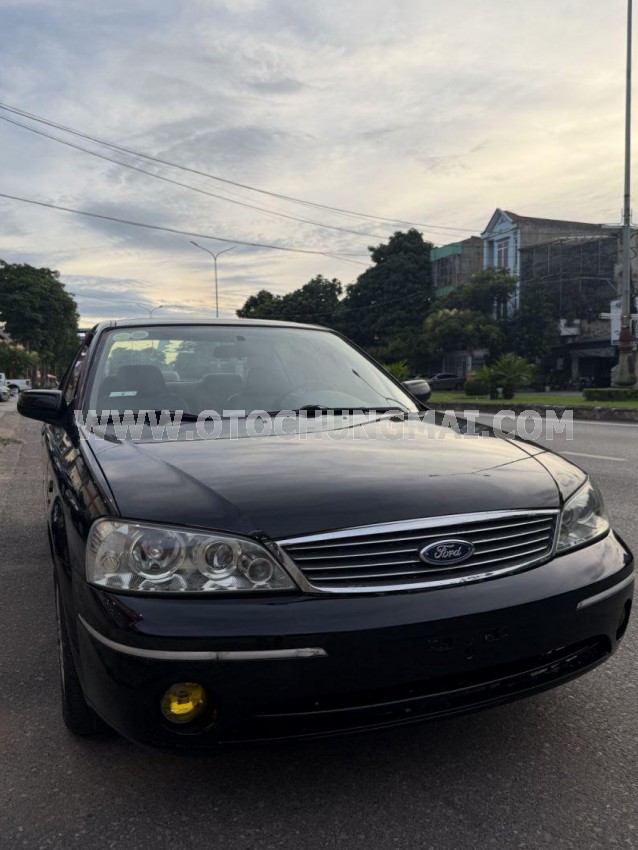 Xe Ford Laser GHIA 1.8 AT