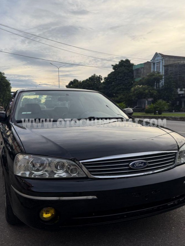 Xe Ford Laser GHIA 1.8 AT