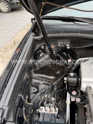 Xe Toyota Camry 2.0E